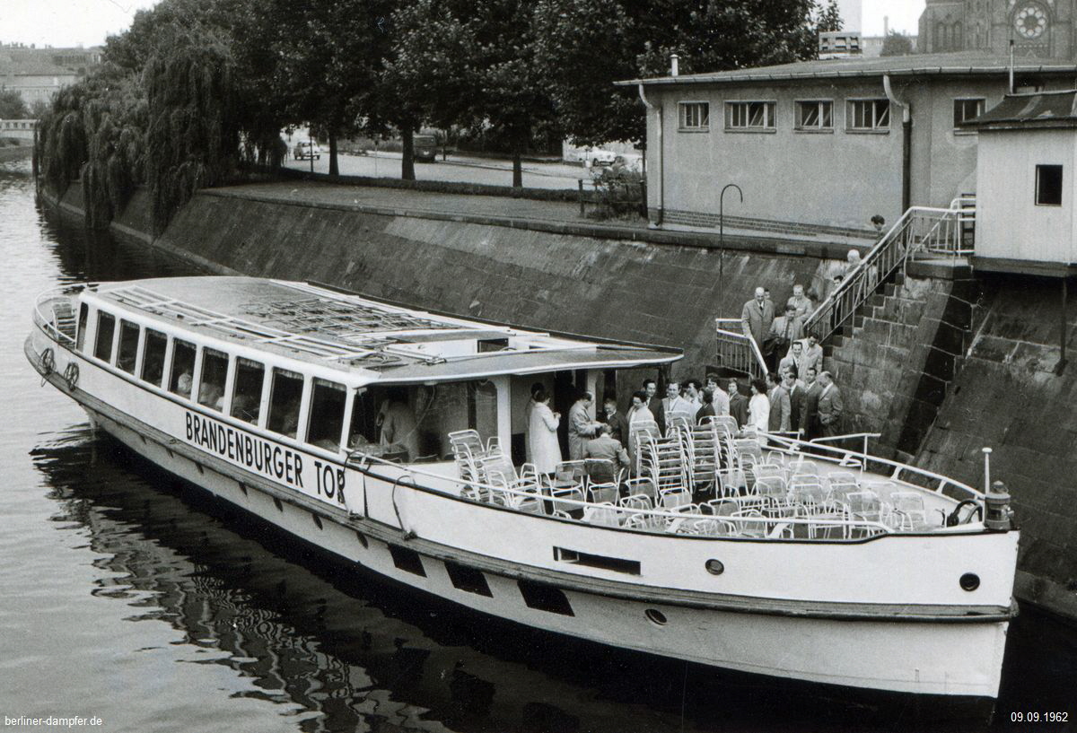 1962-09-09 MS Brandenburger Tor klein